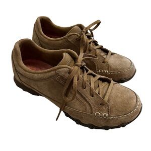 Sketchers Tan Suede Leather Lace Up Shoes Relaxed Fit Women’s Size  7